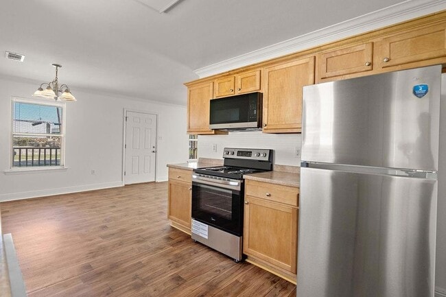Photo - 415 W 33rd Ave