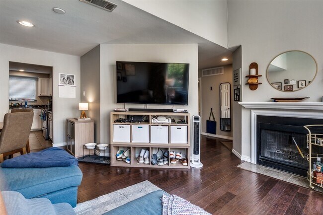 Photo - 3100 Cole Ave Unit 213