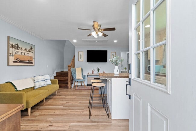 Photo - 2 Mead Dr Unit ID1354826P