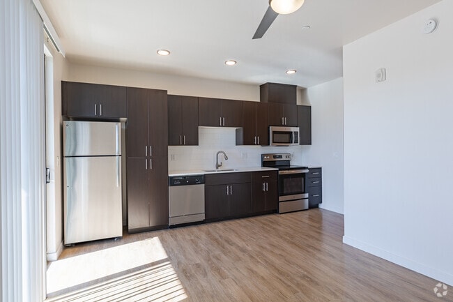 Studio-530SF-Echo-Kitchen - View 32