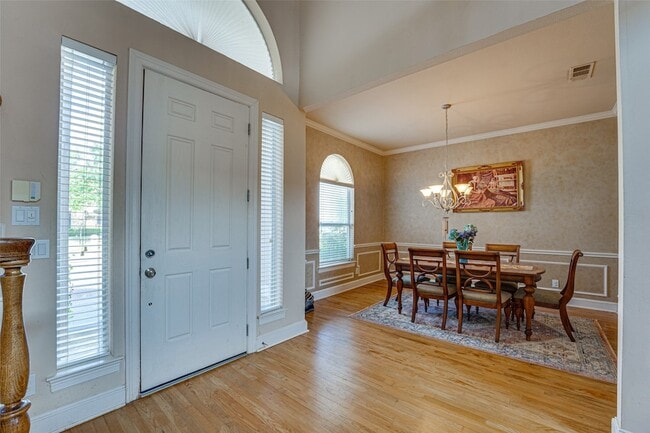 Photo - 14 Center Ct