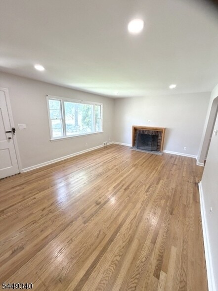Photo - 22 Springbrook Rd