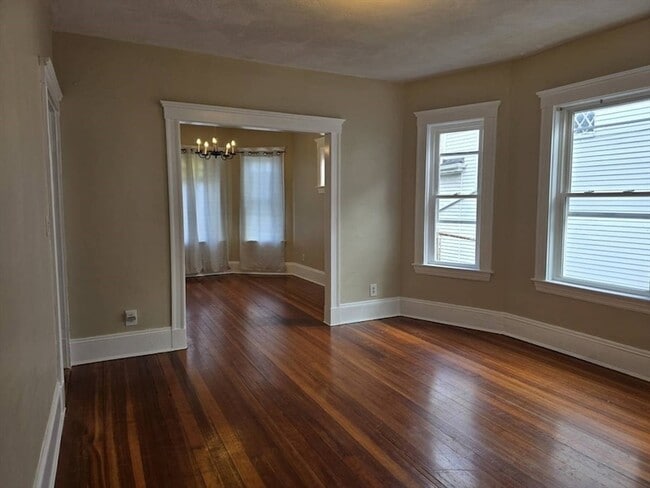 Building Photo - 43 Warner St Unit 2