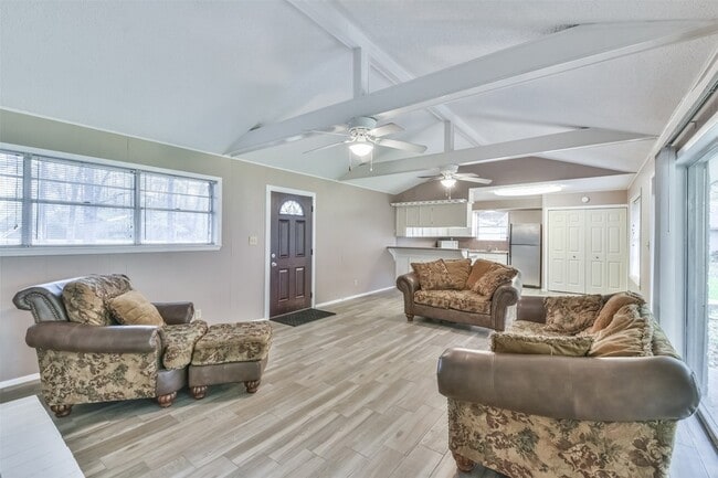 Photo - 23807 Red Oak Dr