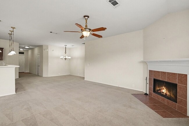 Photo - 1327 Primrose Dr