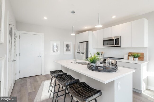 Photo - 3449 Scotts Ln Unit B308