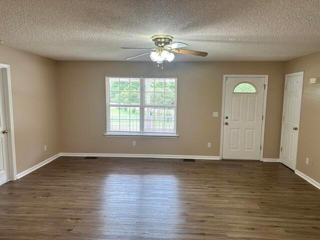 Photo - 8001 Hale Rd