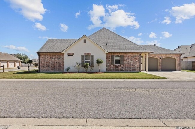 Photo - 100 Flora Springs Dr