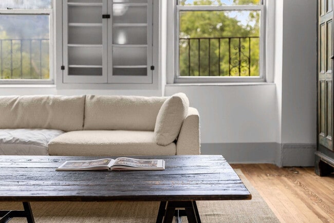 Photo - 185 E Broadway Unit ID1330811P