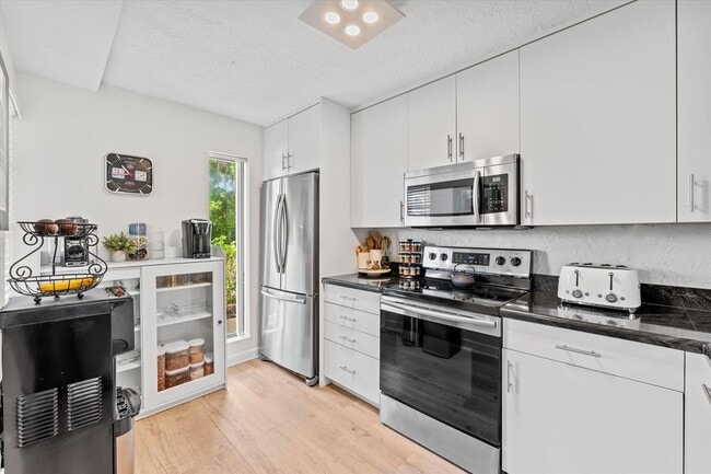 Photo - 21 Royal Palm Way Unit 1050