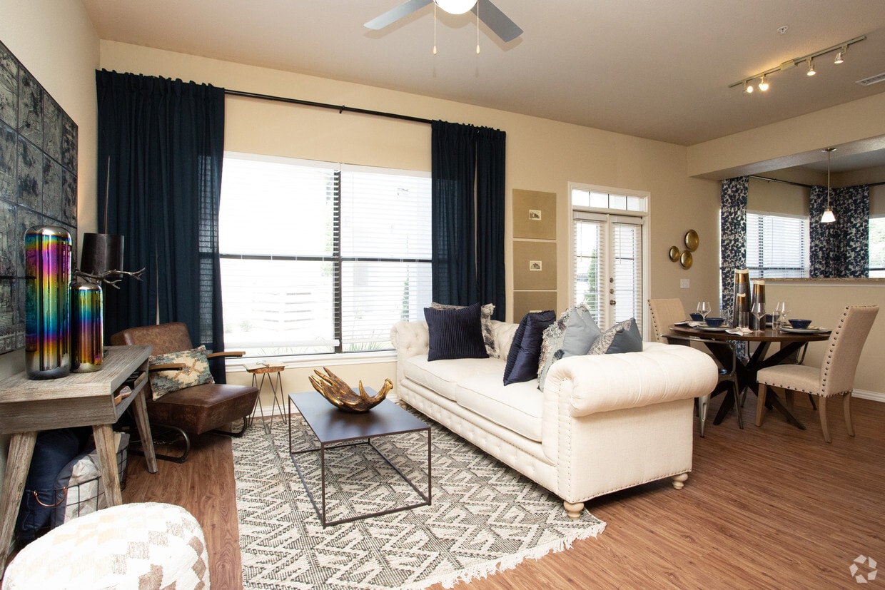 Floor Plan - Spanish Oaks