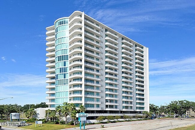 Building Photo - 2060 Beach Blvd Unit 1207