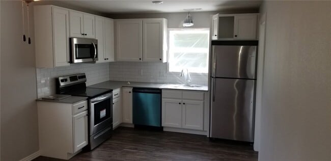 Photo - 662 Taylor St