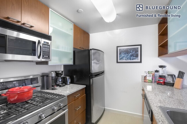 Photo - 535 W 23rd St Unit SI FL6-ID66