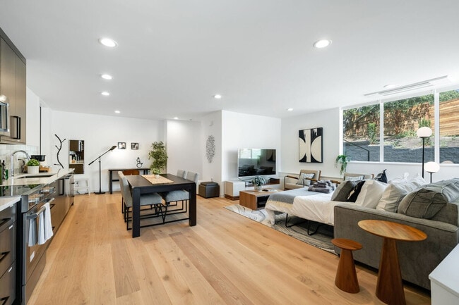 Photo - 5300 NE 67th St Unit ID1035923P