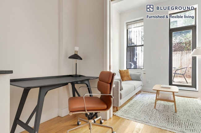 Photo - 515 W 47th St Unit FL1-ID2063