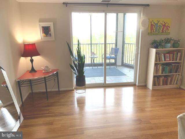 Photo - 5903 Mt Eagle Dr Unit 802