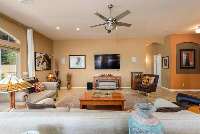 Building Photo - 6114 E Egret St Unit ID1255478P