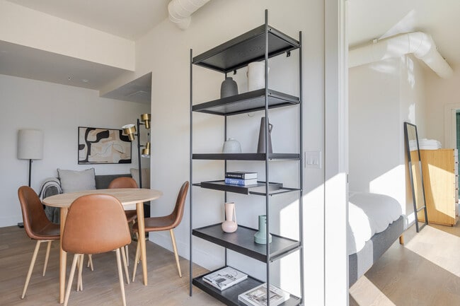 Photo - 611 N Virgil Ave Unit FL3-ID1335