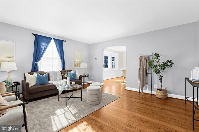 Photo - 312 Small Ct