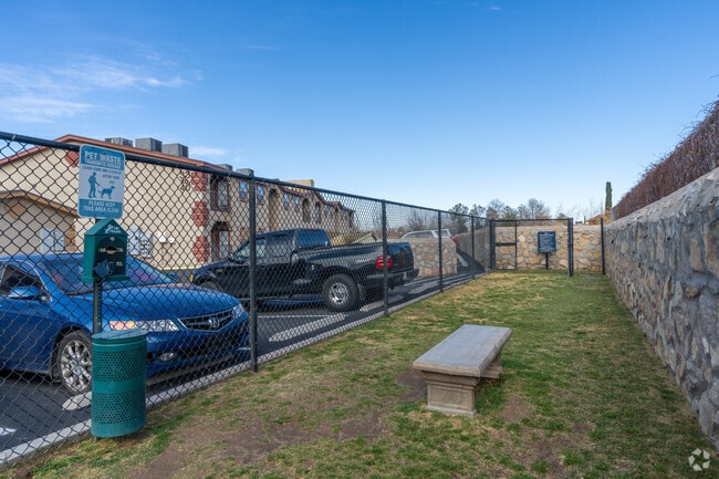 Dog Park - Bella Vista Place Apartments