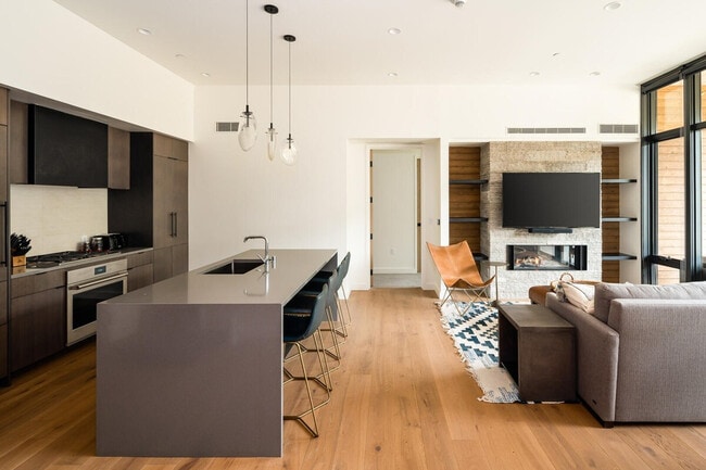 Photo - 4 Boathouse Way Unit ID1255720P