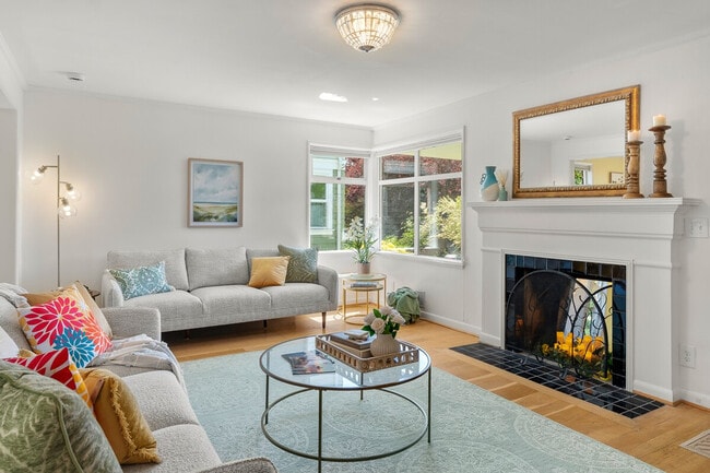 Building Photo - 2858 12th Ave W Unit GO FL1-ID1607392P