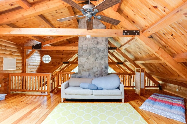 Building Photo - 4705 Horizon Ln Unit ID1250706P