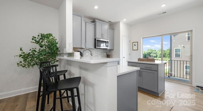 Photo - 2635 W Trade St