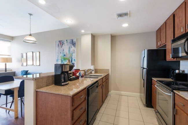 Photo - 925 Common St Unit ID1266898P