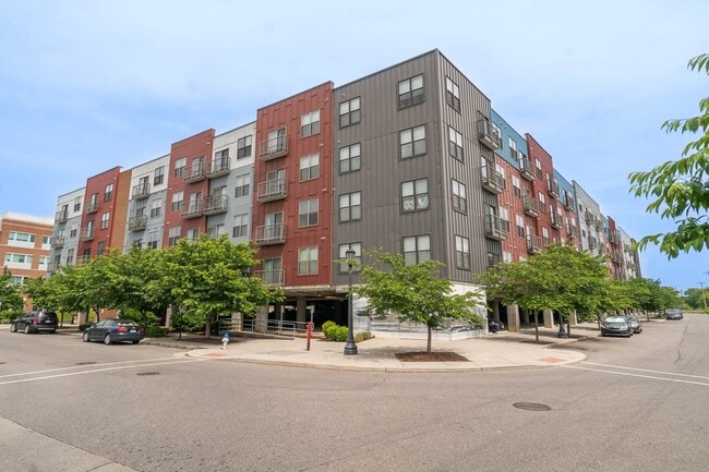 Building Photo - Century Bridges