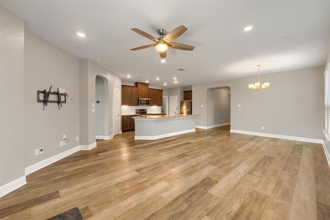 Photo - 199 Kennicott Dr