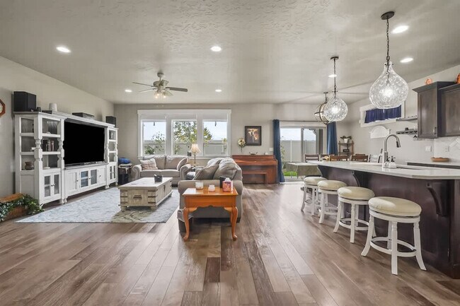 Photo - 18713 Easter Peak Ave Unit SI ID1460919P