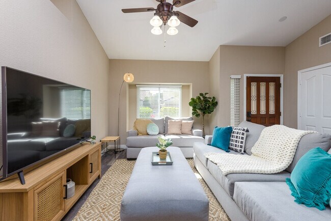 Photo - 650 W Palo Verde St Unit SI ID1540147P