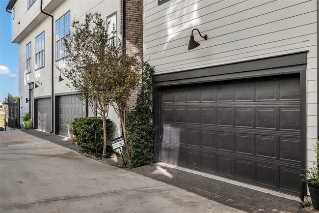 Photo - 4128 Willowbend Blvd