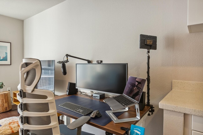 Photo - 1600 15th St Unit FL4-ID354762P