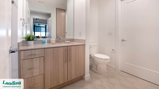 Photo - 5201 Leesburg Pike Unit 433