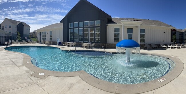 Photo - Mountain View Apartments at RainDance