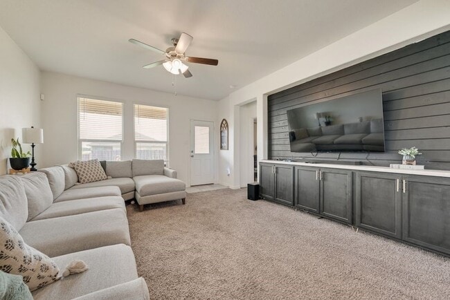 Photo - 444 Windsail Ln