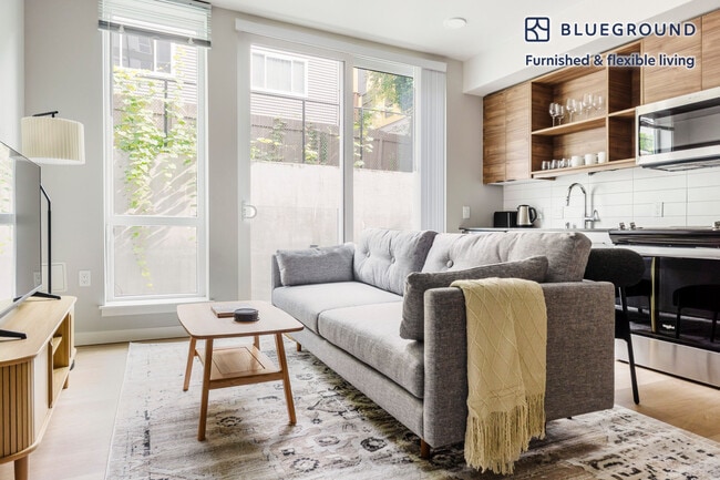 Building Photo - 2222 15th Ave W Unit SI FL2-ID937