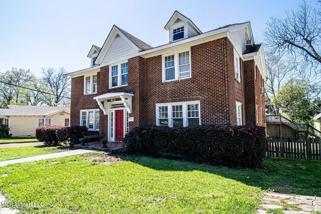 Building Photo - 803 N Congress St