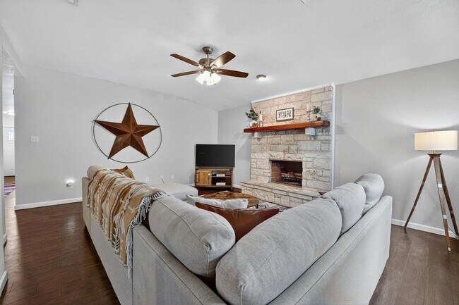 Photo - 14906 Foy Dr