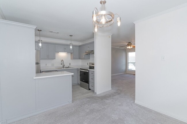 Photo - 14020 Schroeder Rd Unit 141