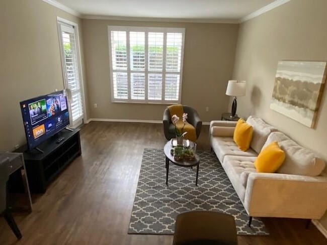 Building Photo - 9263 Regents Rd Unit ID1280681P