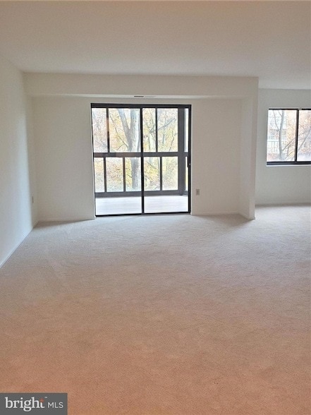 Photo - 15100 Interlachen Dr Unit 4-516