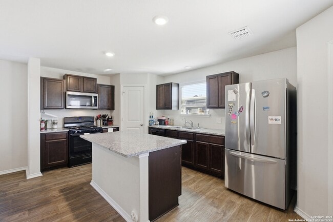 Photo - 6442 Dynamic Sound