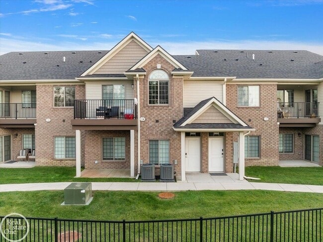 Photo - 2850 Barrington Square Unit 3C