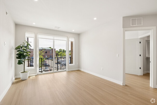 2BR, 2BA - w/Den - 1,467SF - Living Room - The Andrew