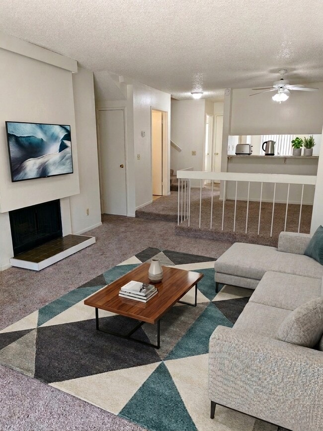 Photo - Governor's Square Apartments
