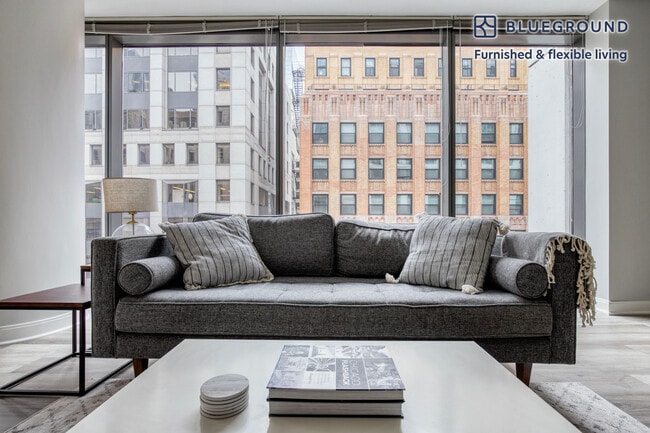 Photo - 210 N Wells St Unit FL19-ID1073